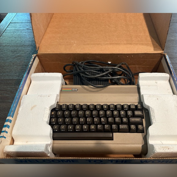 Original 80’s Commodore 64 - Picture 8 of 15